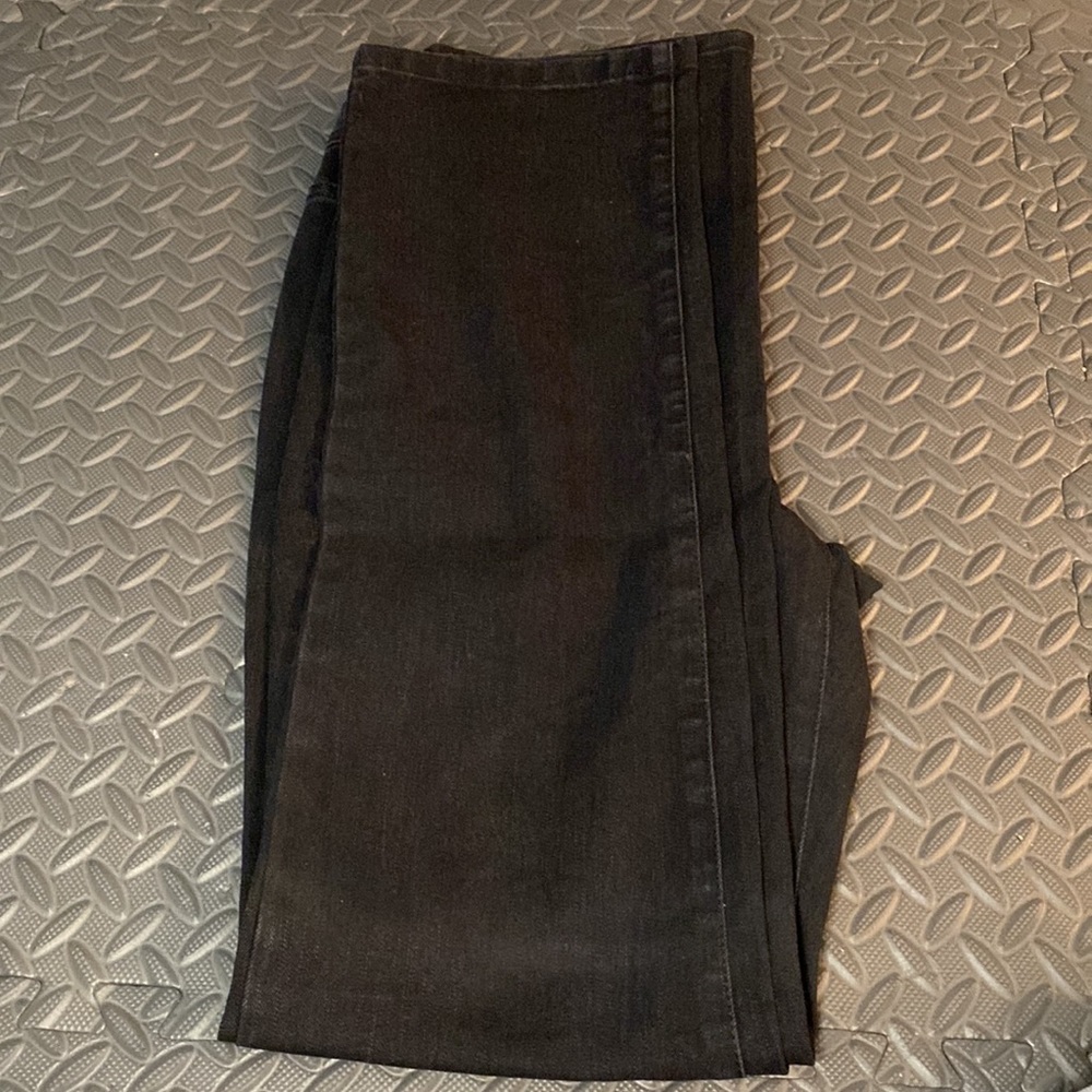 Women’s Style &Co. Denim Straight Leg Tummy Control Jeans - Picture 2 of 10